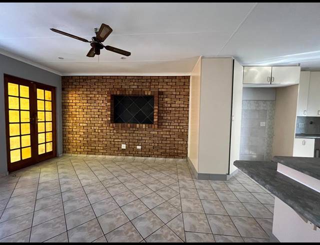 3 BEDROOM PROPERTY TO RENT IN GLEN MARAIS